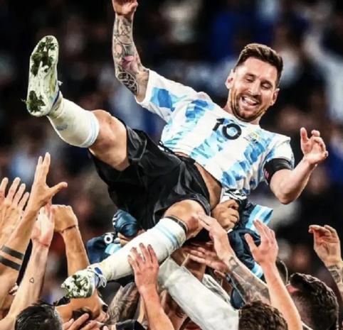 FIFA亚洲女足排名：1、日本 世界第82、朝鲜 世界第93、澳大利亚 世界第124、中国 世界第195、韩国 世界第206、越南 世界第377、菲律宾 世界第388、中国台北 世界第429、乌兹别克斯坦 世界第4710、泰国 世界第48罗马诺：米兰有意冬窗引进朗格莱，已向巴萨询问球员情况据知名记者罗马诺的消息，朗格莱在米兰冬窗的引援名单之中，红黑军团已经向巴萨询问了球员的情况。